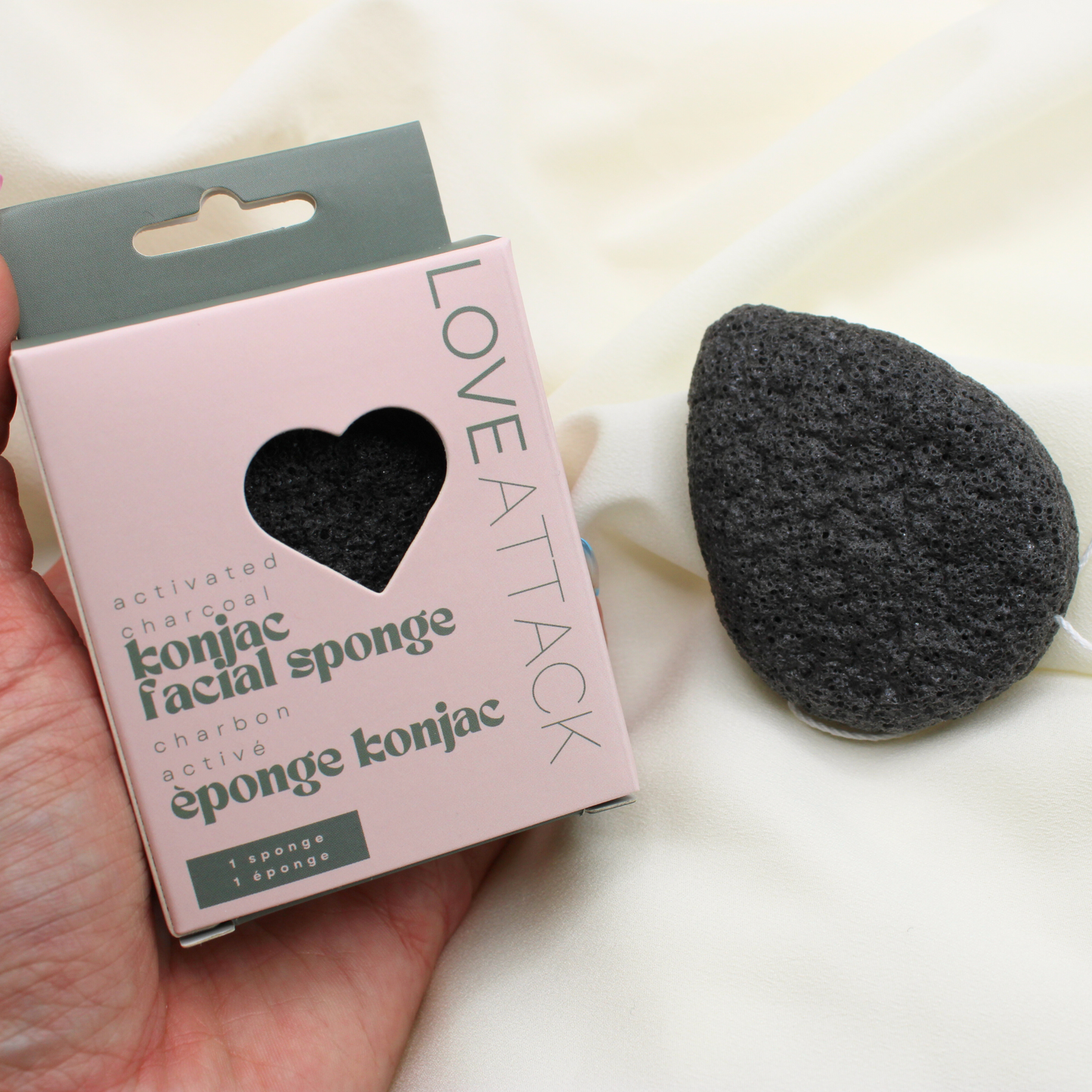 Activated Charcoal Konjac Facial Cleansing Sponge