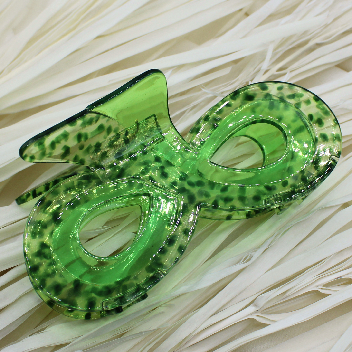 Aki Infinity Cellulose Acetate Hair Claw Clips