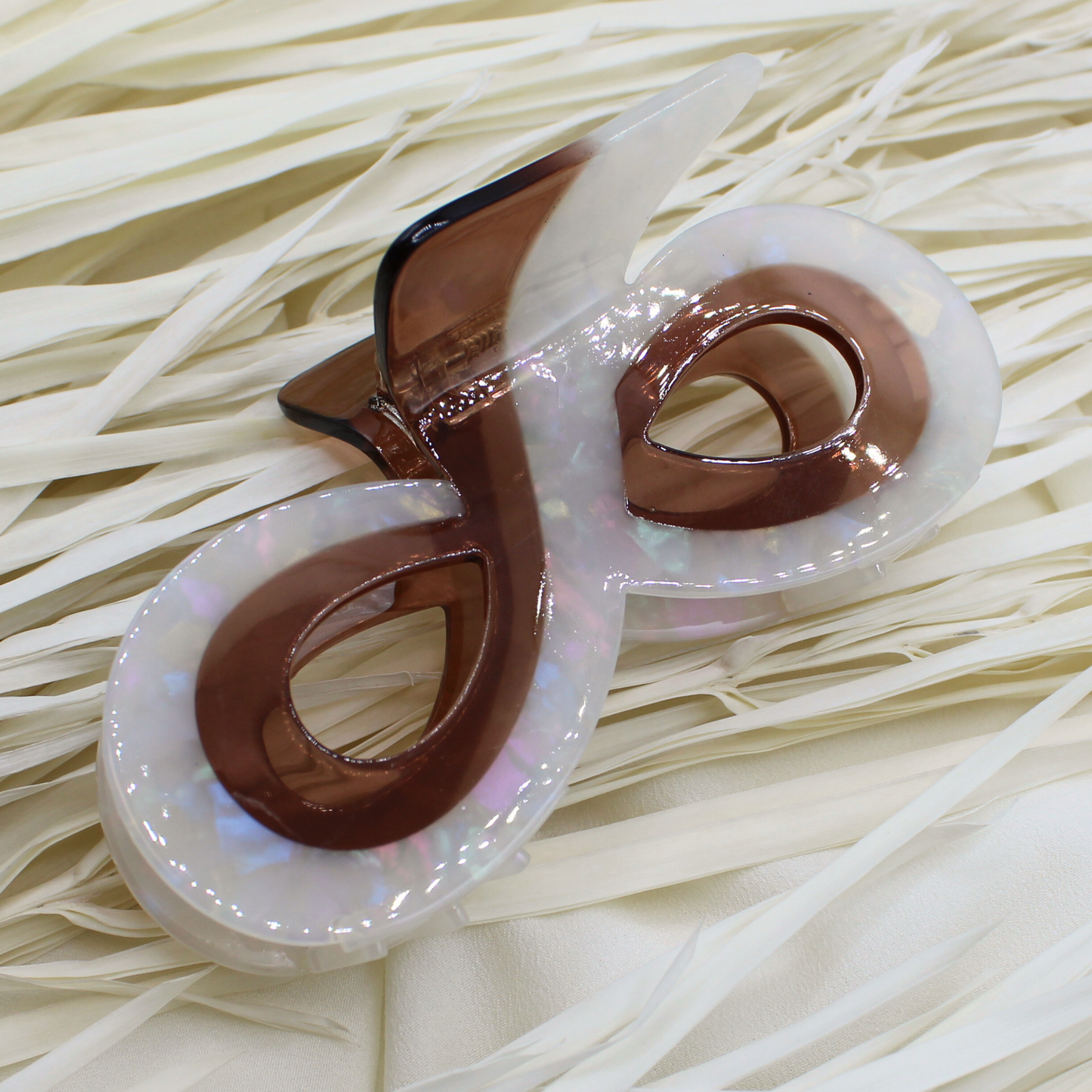 Aki Infinity Cellulose Acetate Hair Claw Clips