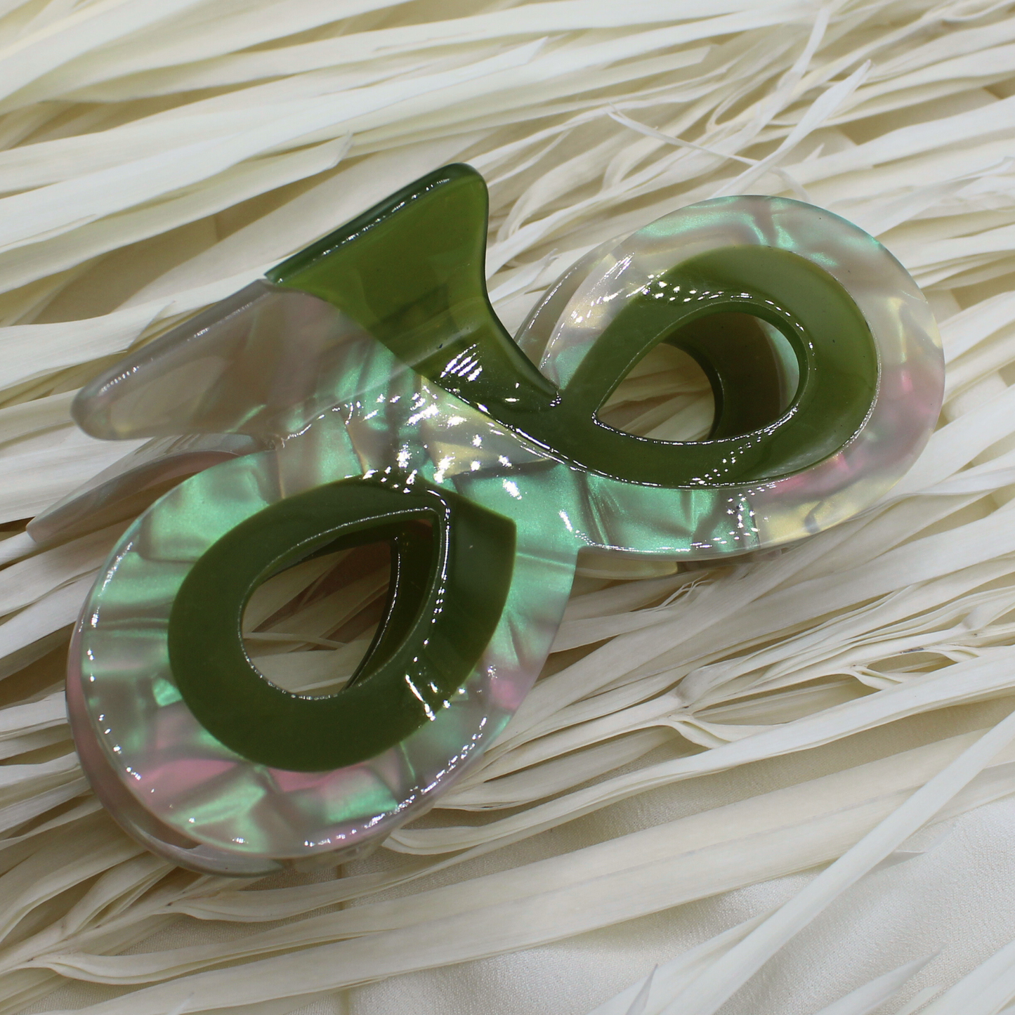 Aki Infinity Cellulose Acetate Hair Claw Clips