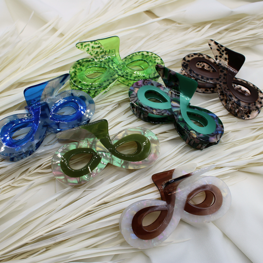Aki Infinity Cellulose Acetate Hair Claw Clips