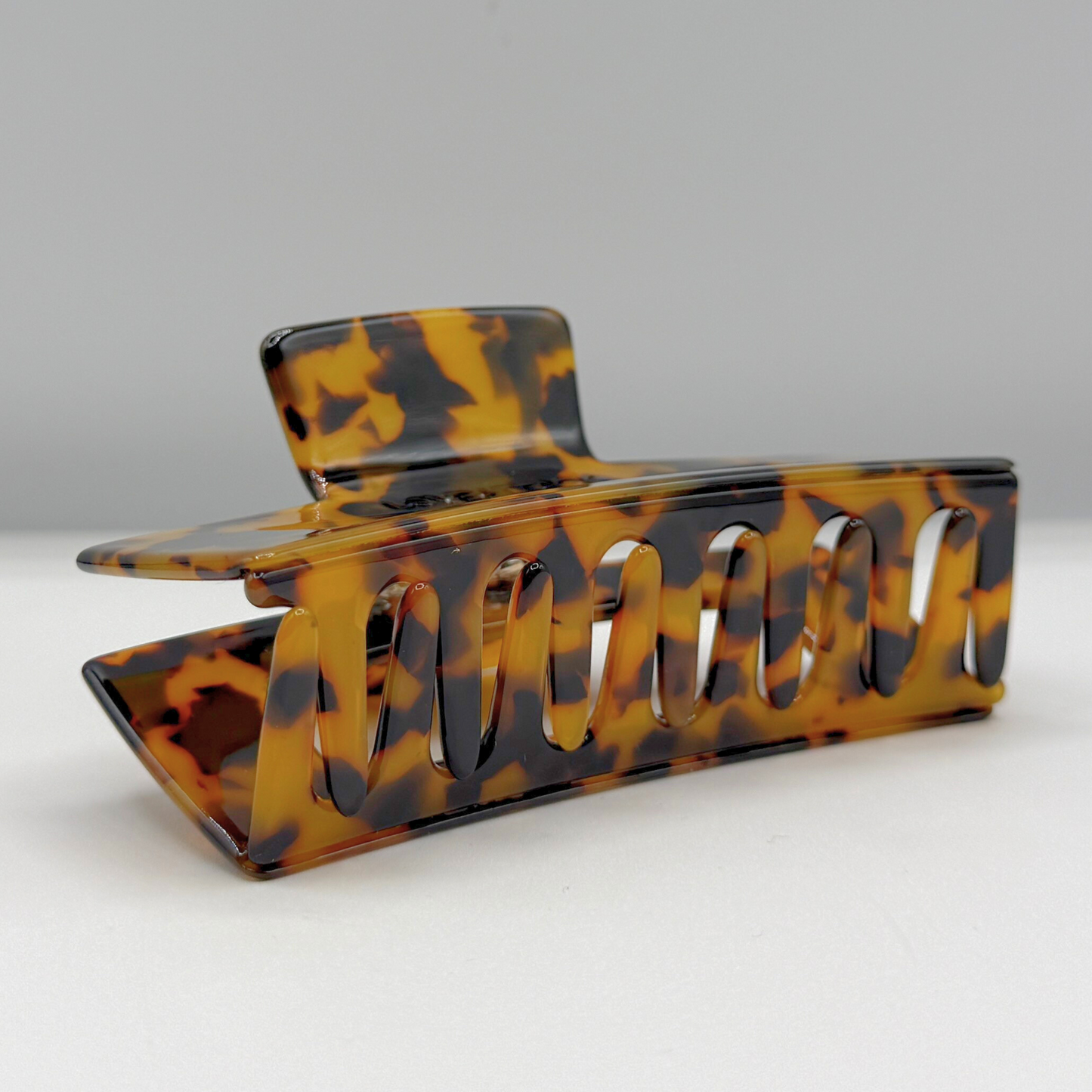 Aven Cellulose Acetate Hair Claw Clips