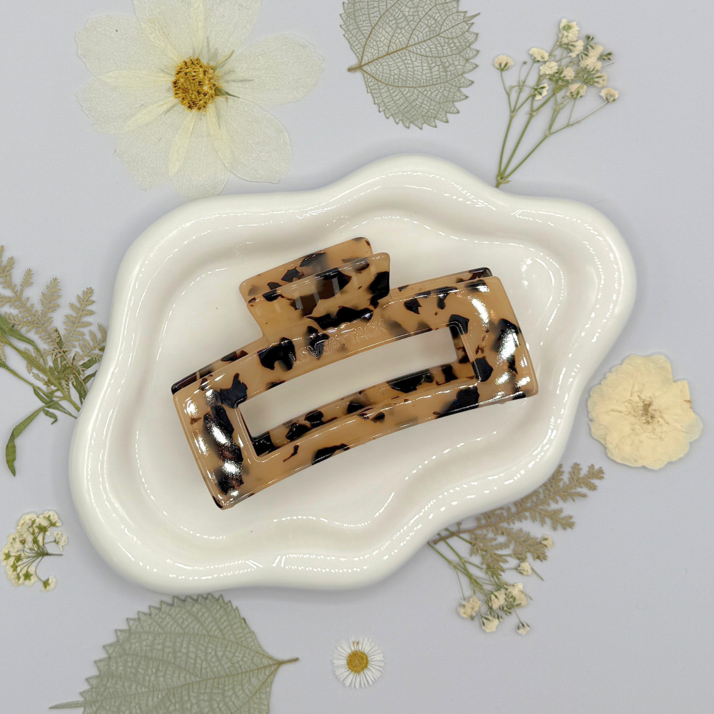 Aven Cellulose Acetate Hair Claw Clips