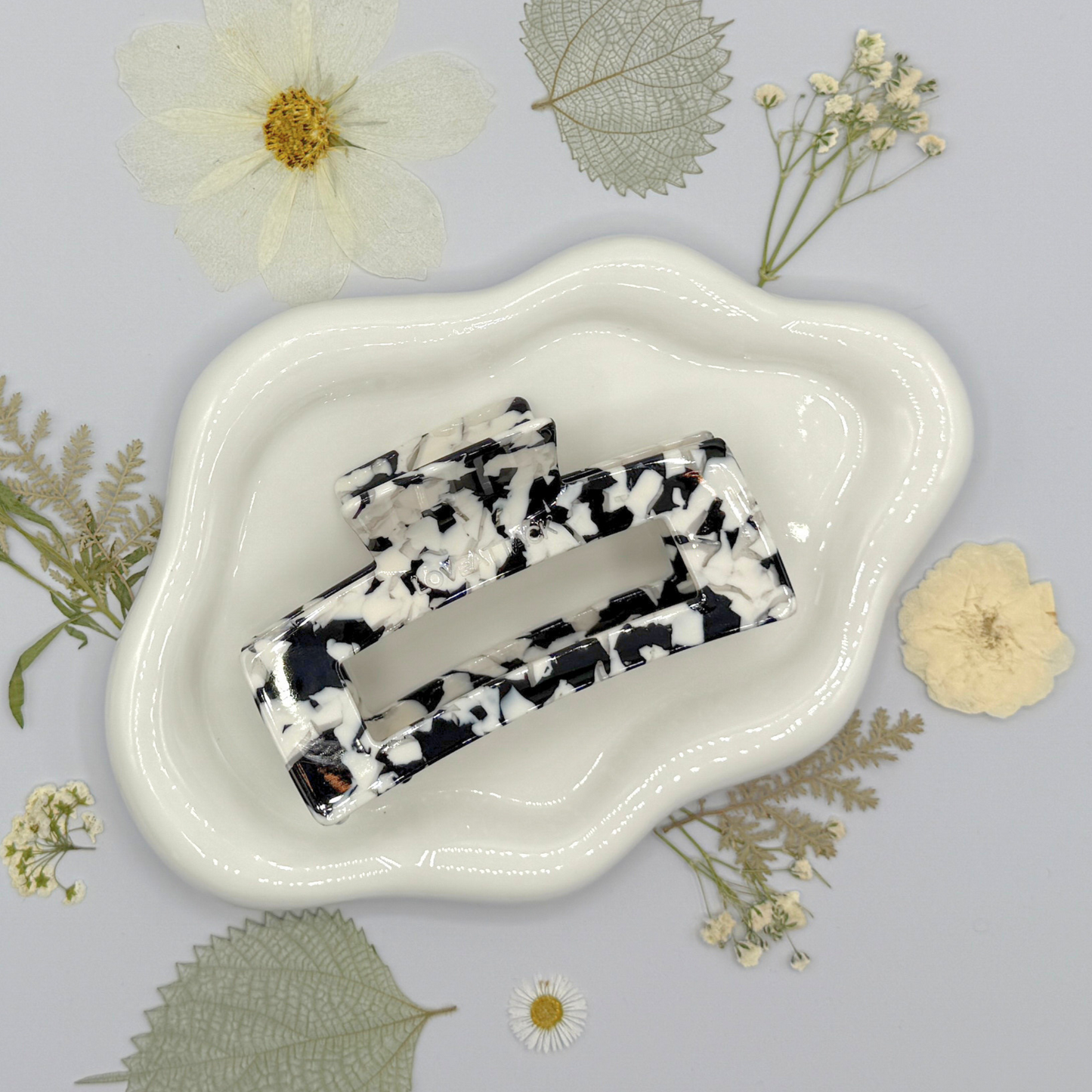 Aven Cellulose Acetate Hair Claw Clips