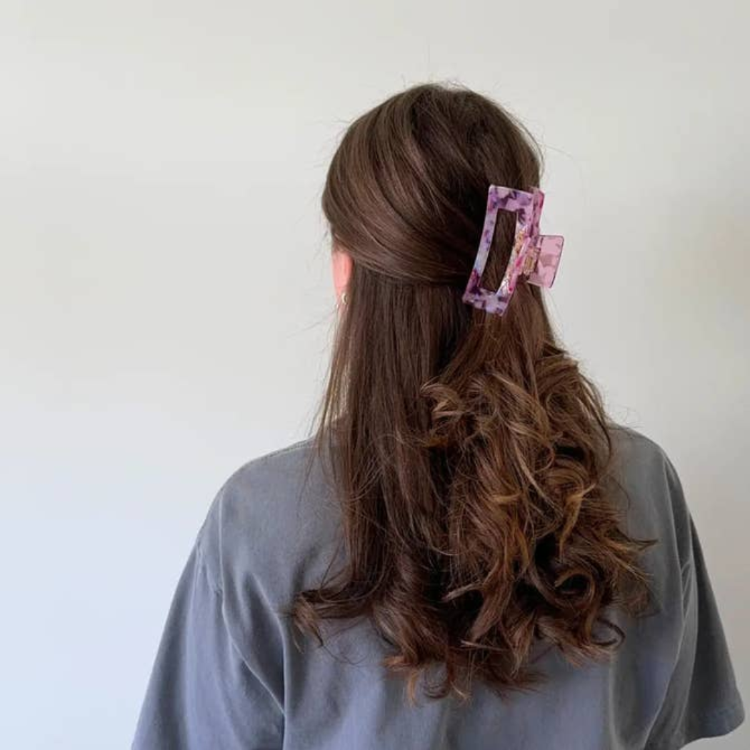 Aven Shimmer Cellulose Acetate Hair Claw Clip in gold-flecked design – eco-friendly, durable, and stylish hair accessory for medium to long hair.