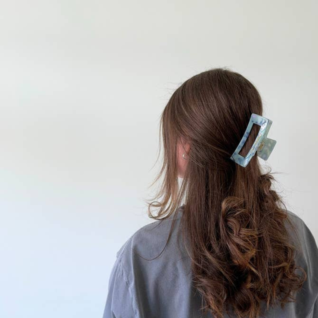 Aven Shimmer Cellulose Acetate Hair Claw Clip in gold-flecked design – eco-friendly, durable, and stylish hair accessory for medium to long hair.