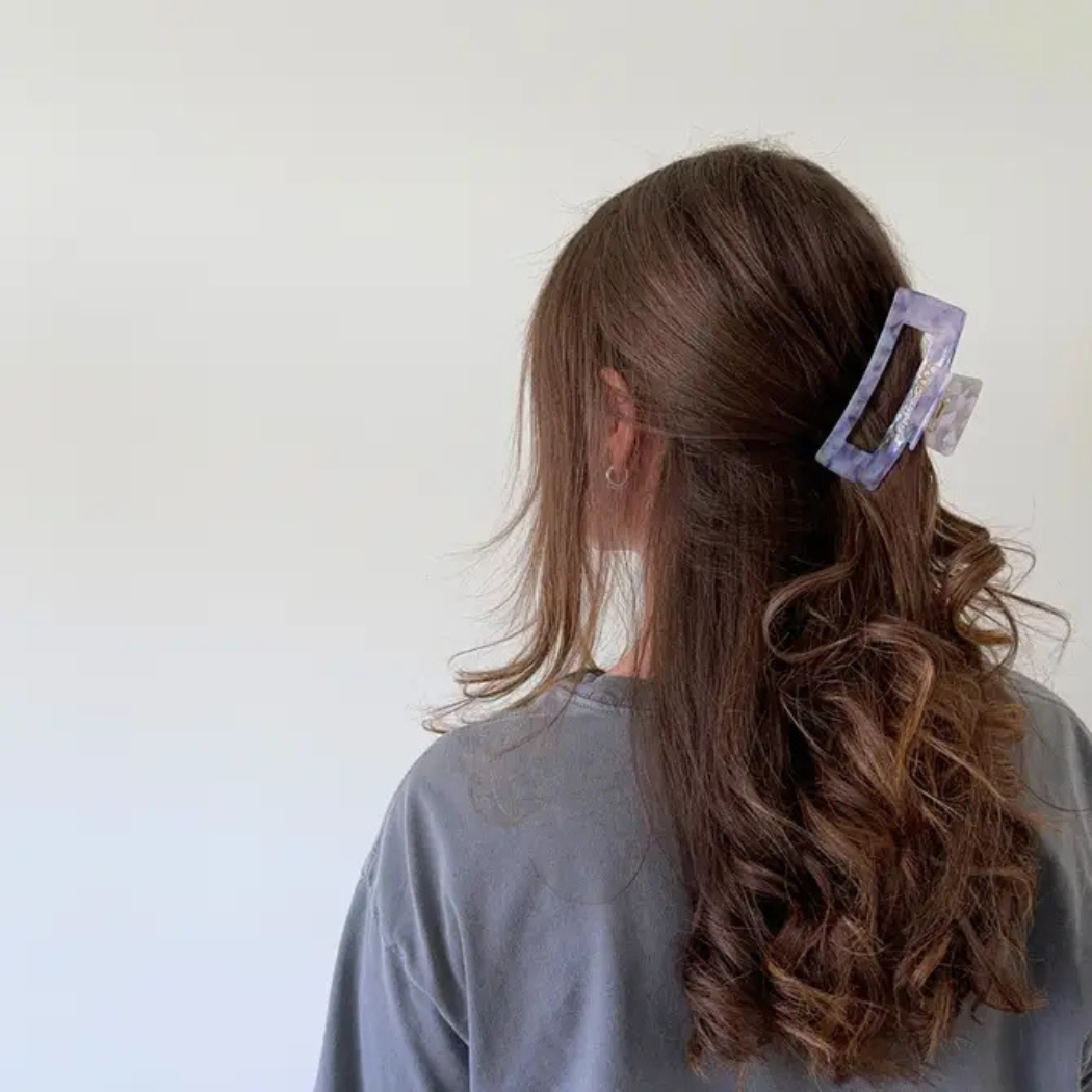 Aven Shimmer Cellulose Acetate Hair Claw Clip in gold-flecked design – eco-friendly, durable, and stylish hair accessory for medium to long hair.