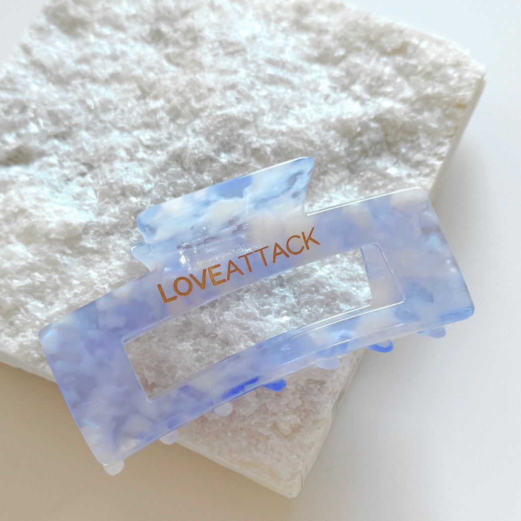 Aven Shimmer Cellulose Acetate Hair Claw Clip in gold-flecked design – eco-friendly, durable, and stylish hair accessory for medium to long hair.