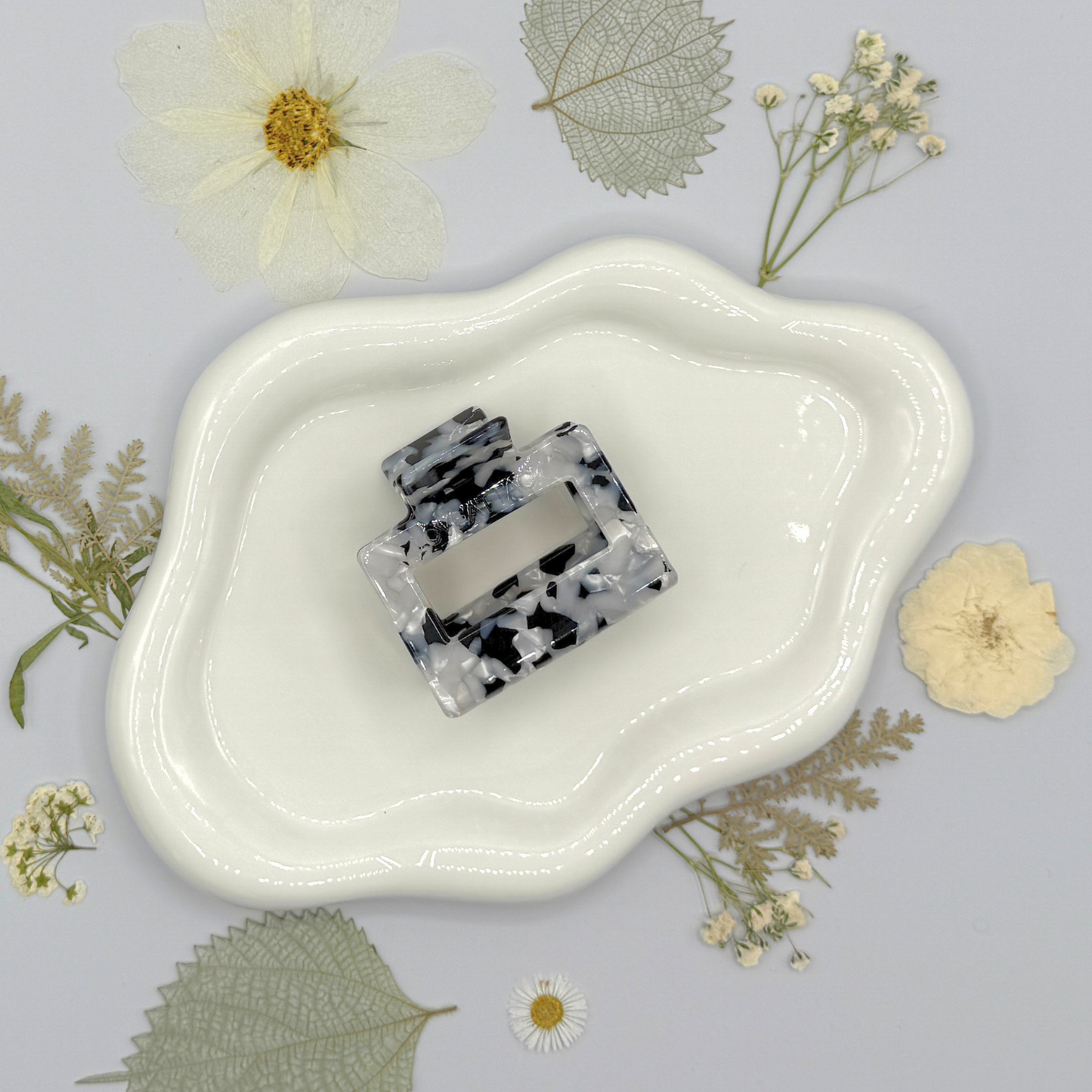 Raya Cellulose Acetate Hair Claw Clips