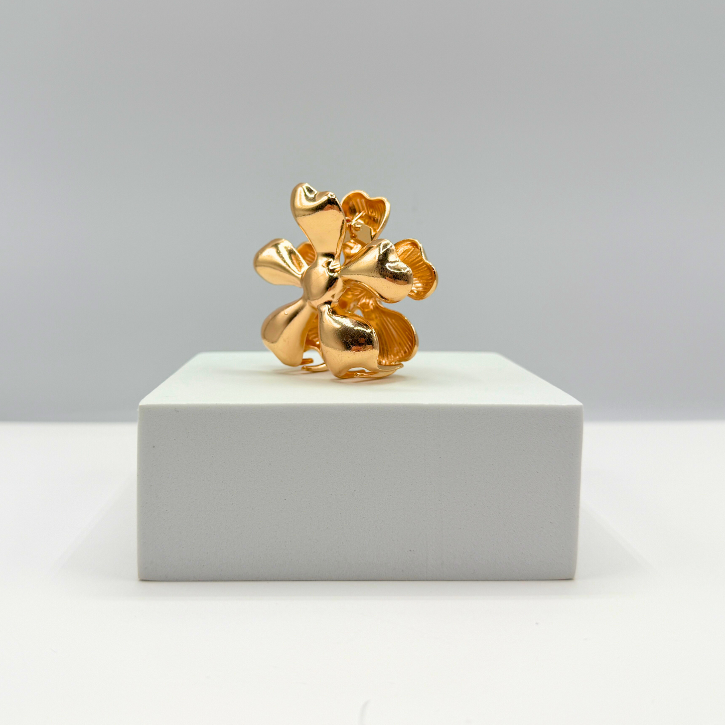 Nali Flower Metal Hair Claw Clips