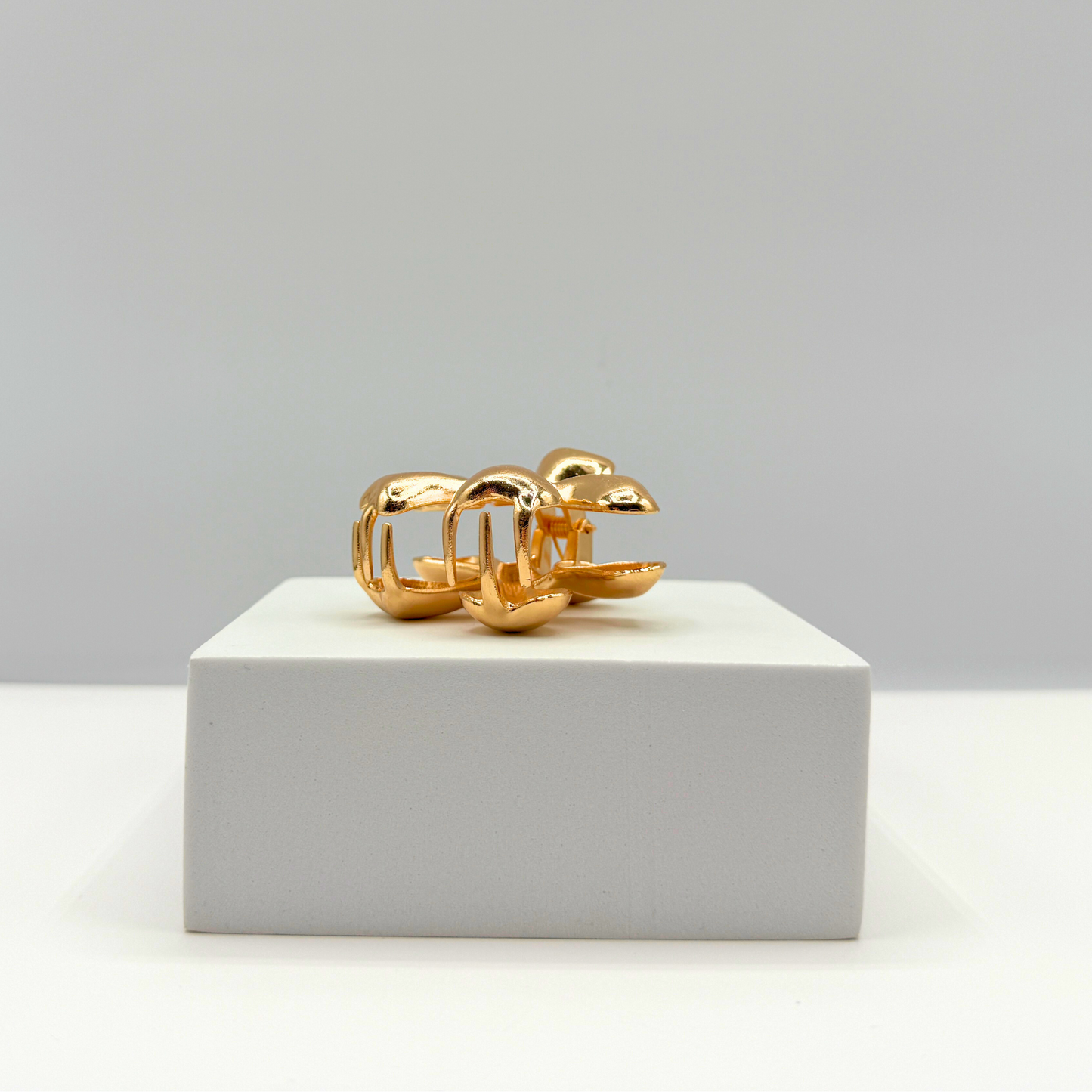 Nali Flower Metal Hair Claw Clips