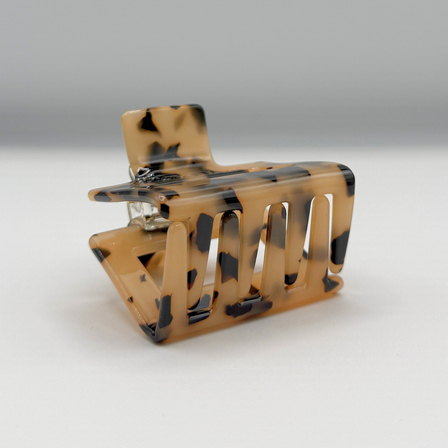 Raya Cellulose Acetate Hair Claw Clips