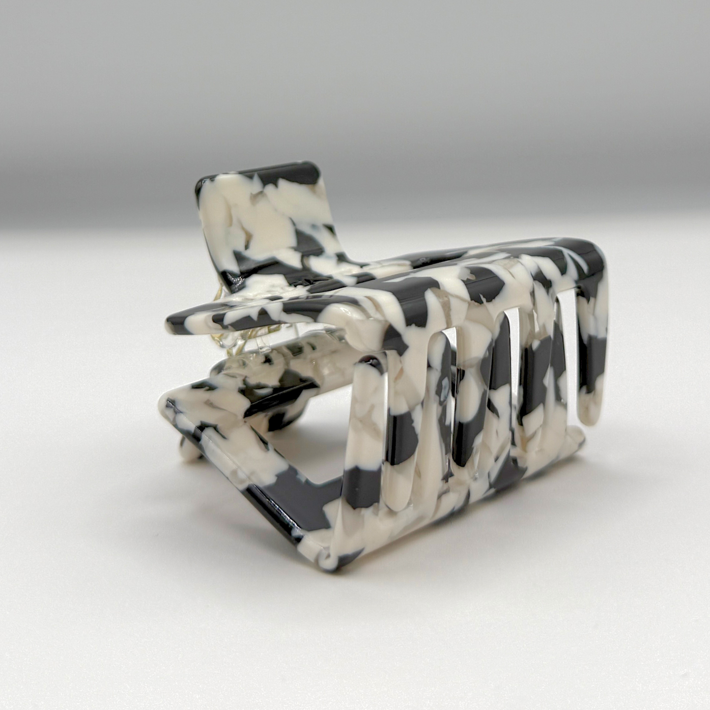 Raya Cellulose Acetate Hair Claw Clips