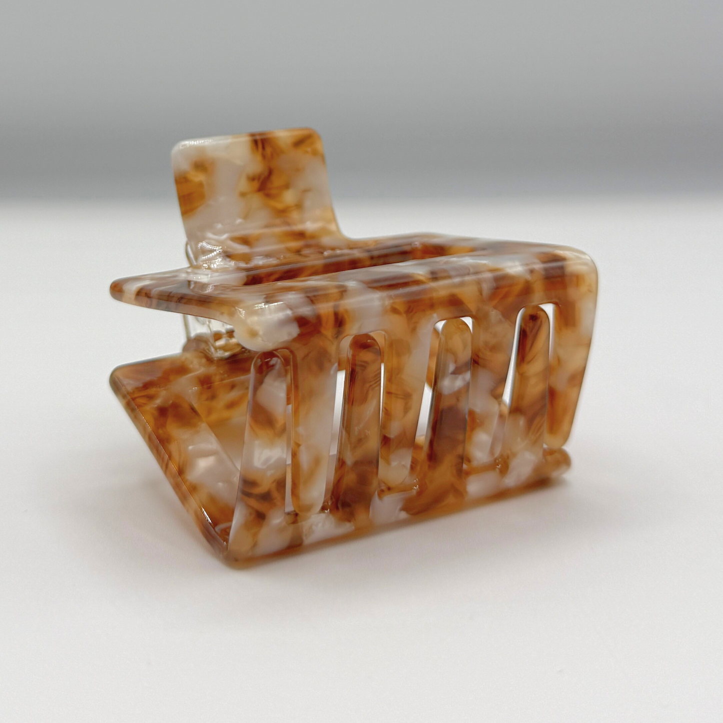 Raya Cellulose Acetate Hair Claw Clips