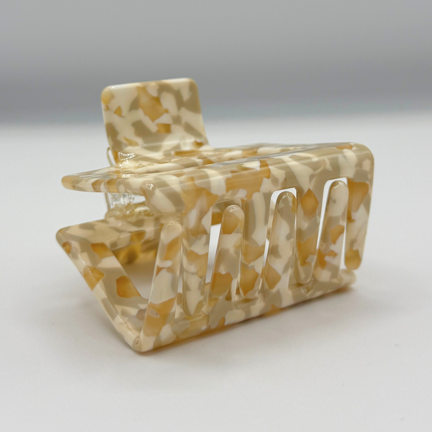 Raya Cellulose Acetate Hair Claw Clips