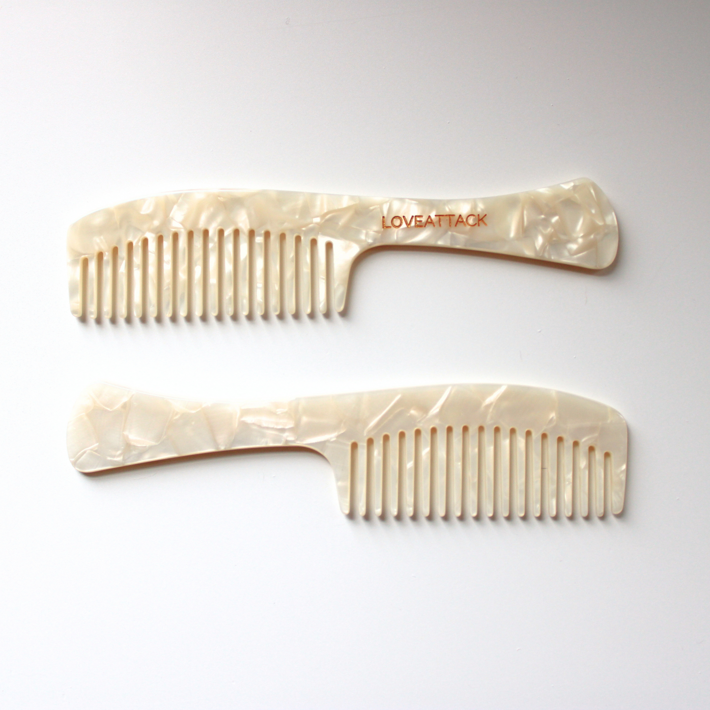 Peignes à cheveux en acétate de cellulose à dents larges et à long manche